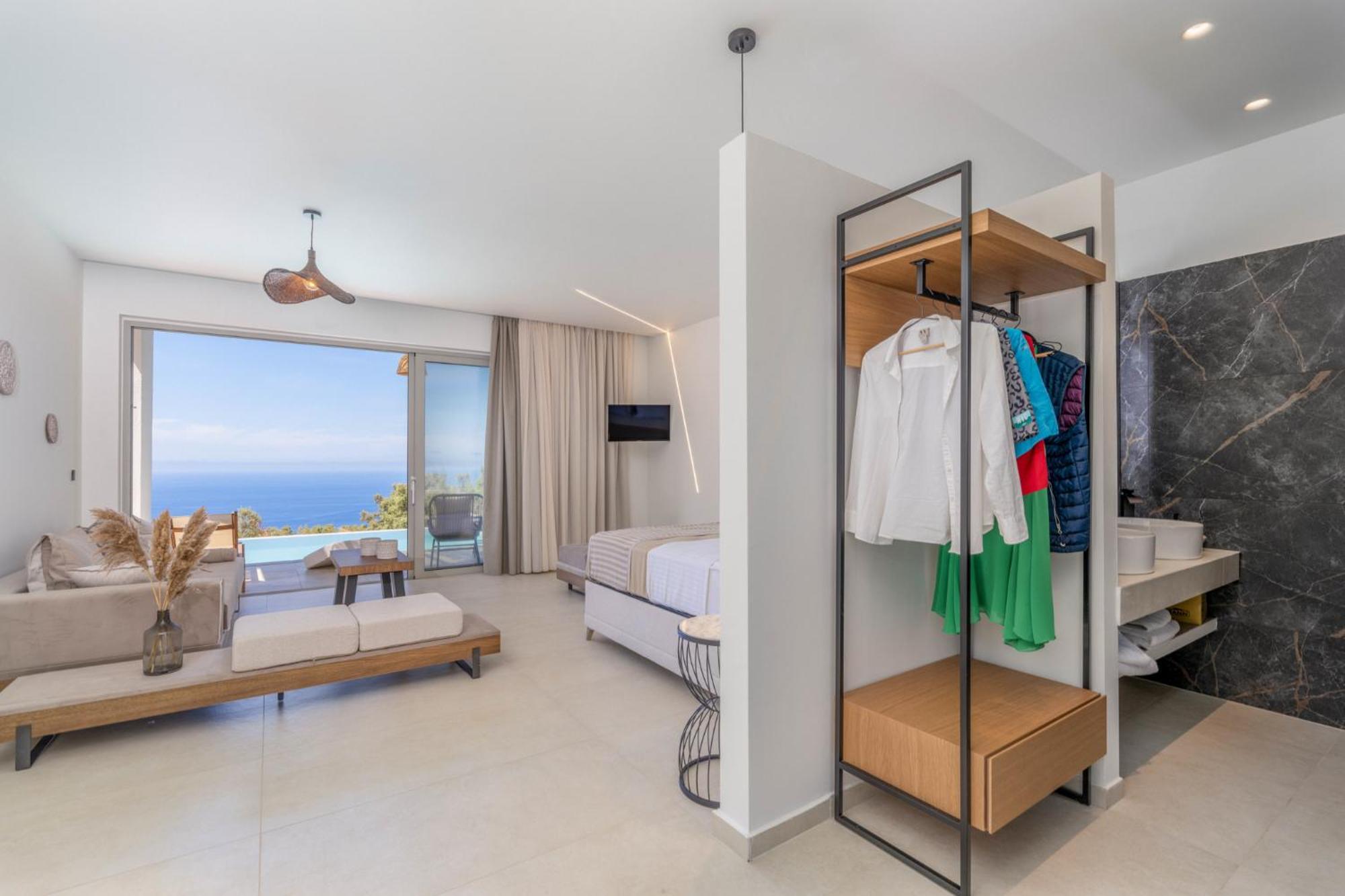 Mellamare Luxury Suites Athanion Exterior photo