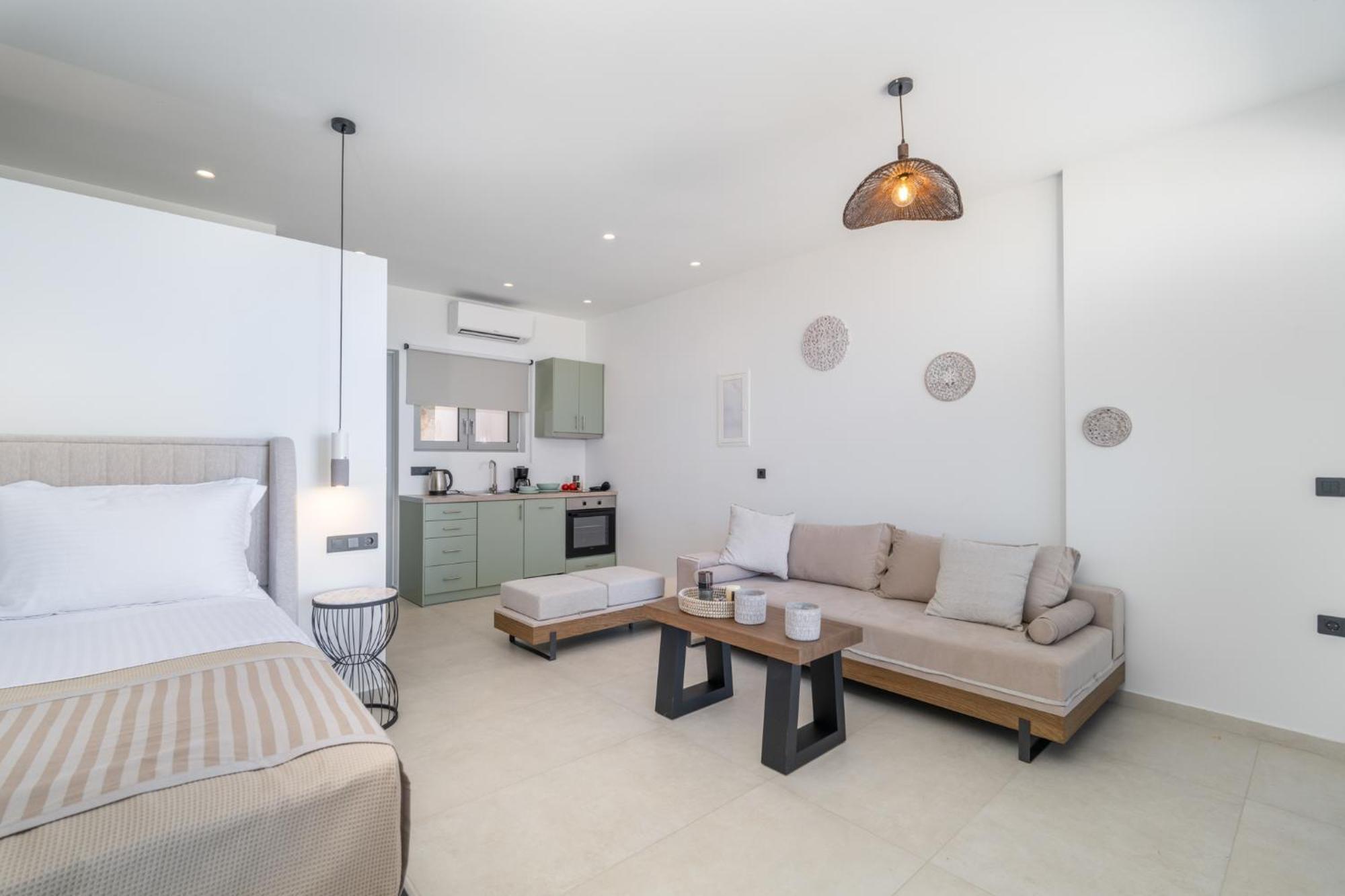 Mellamare Luxury Suites Athanion Exterior photo