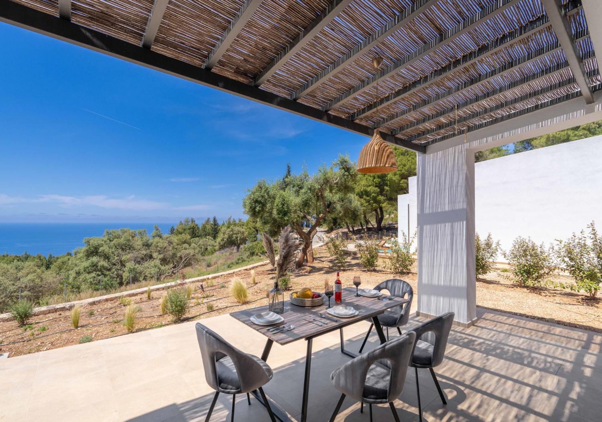 Mellamare Luxury Suites Athanion Exterior photo